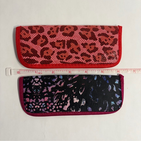 Foster Grant NWOT Set of 2 Soft Eyewear Cases - Red Leopard & Purple Abstract - Picture 2 of 10